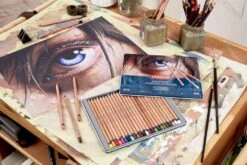 Derwent Lightfast Pencil Tin Set 24 -Pencils Artists 2001219 001 d 2